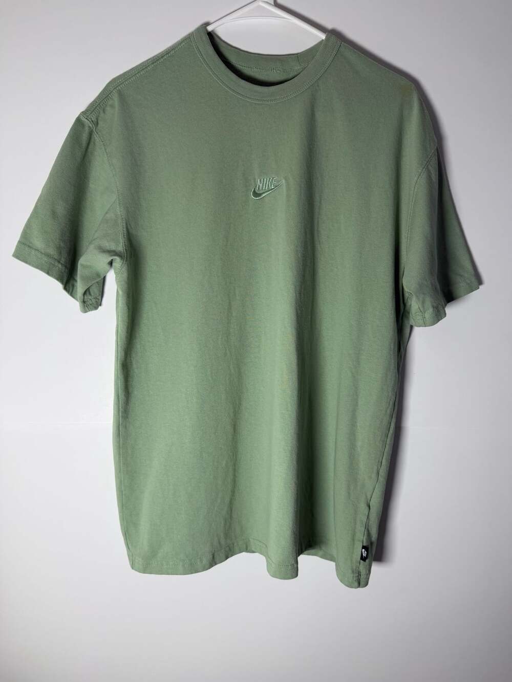 Nike The Nike Tee Size M Green Embroidered T-Shirt Olive Green